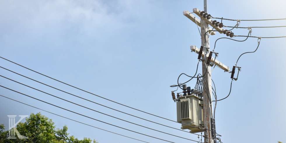 Słup wysokiego napięcia