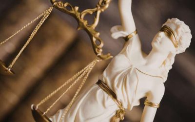 Ugoda vs pozew w 2026 – co jest lepsze przy umowie CHF?