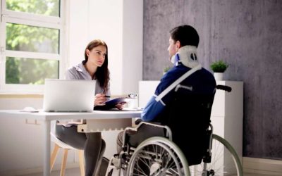 Odszkodowanie z ZUS a od pracodawcy – czym się różnią?