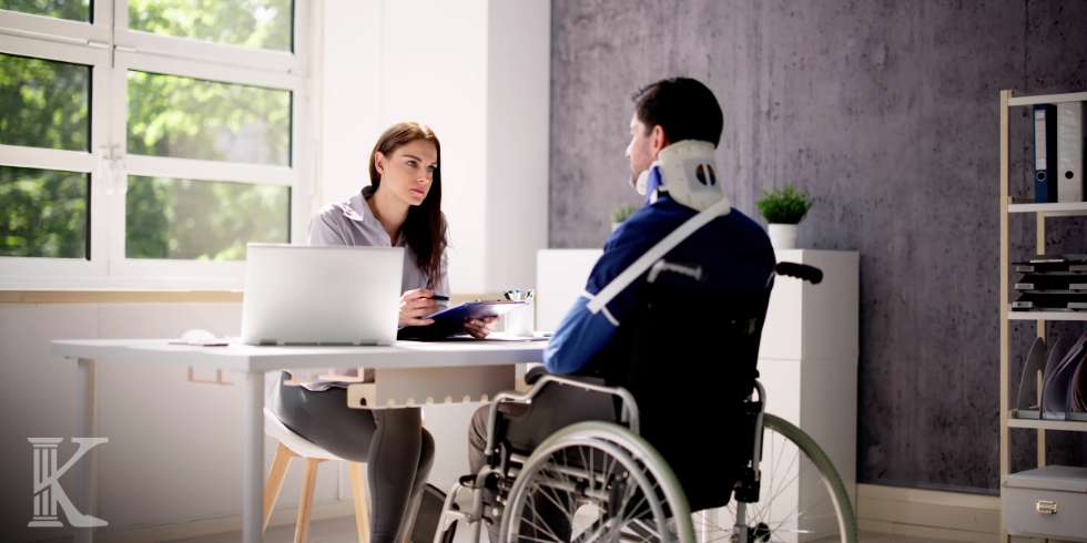 Poszkodowany na wózku inwalidzki, odszkodowanie